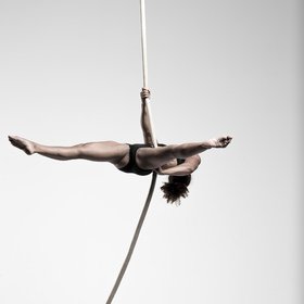 Female short rope 3 — figure reference